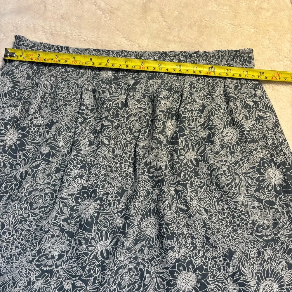 LOFT Mini Skirt Small Blue Grey Floral pattern in White Boho Lined Smocked Waist - Picture 11 of 13